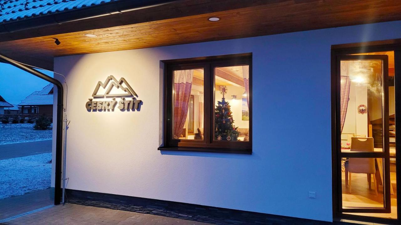 Chalupa Cesky Stit Vysoke Tatry Stará Lesná Buitenkant foto