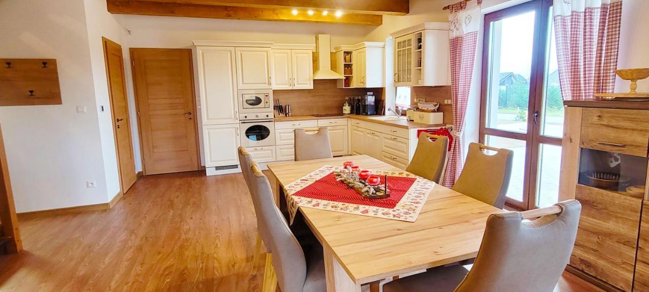 Chalupa Cesky Stit Vysoke Tatry Stará Lesná Buitenkant foto