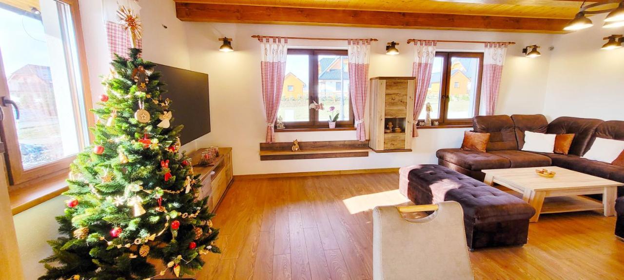Chalupa Cesky Stit Vysoke Tatry Stará Lesná Buitenkant foto